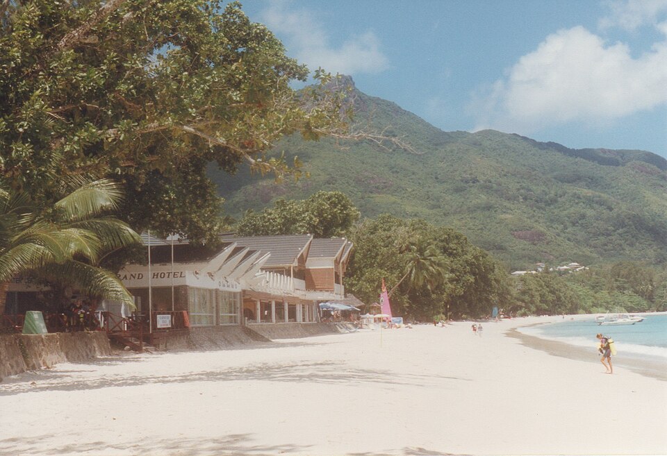 Beau Vallon — B2B and wholesale portals for local businesses