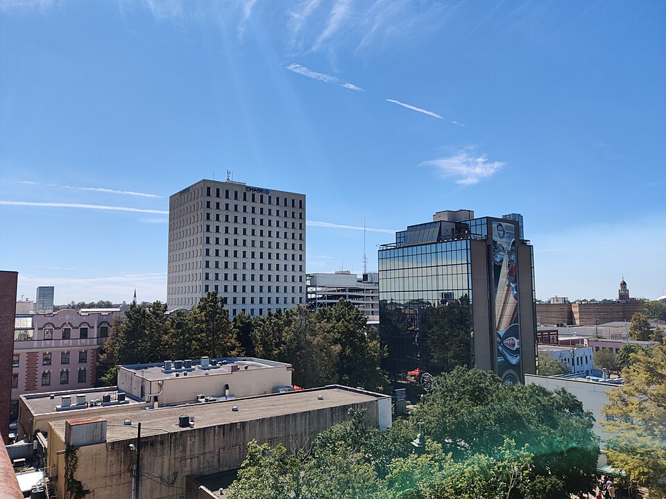 Lafayette — local market for online stores