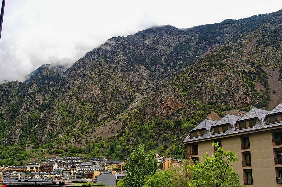 Andorra la Vella — custom e-commerce platforms for local businesses