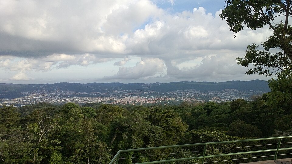 Santa Tecla — multi-vendor marketplaces for local businesses