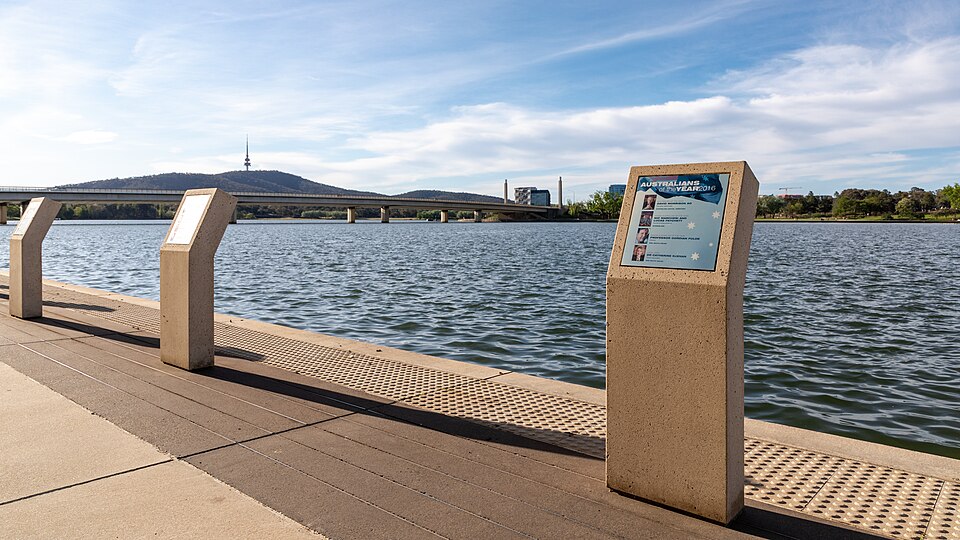 Canberra — manufacturer and distributor portals for local businesses