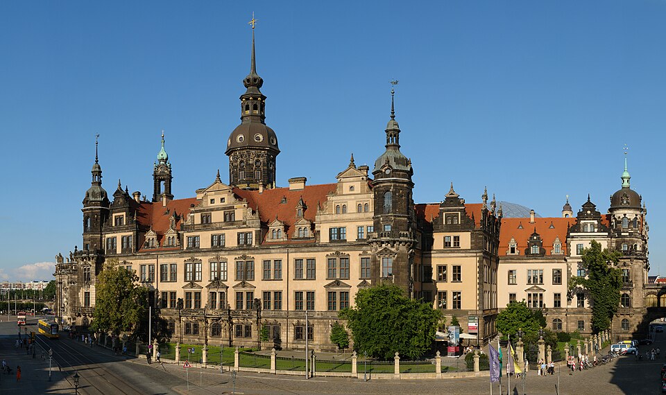 Dresden — local market for online stores