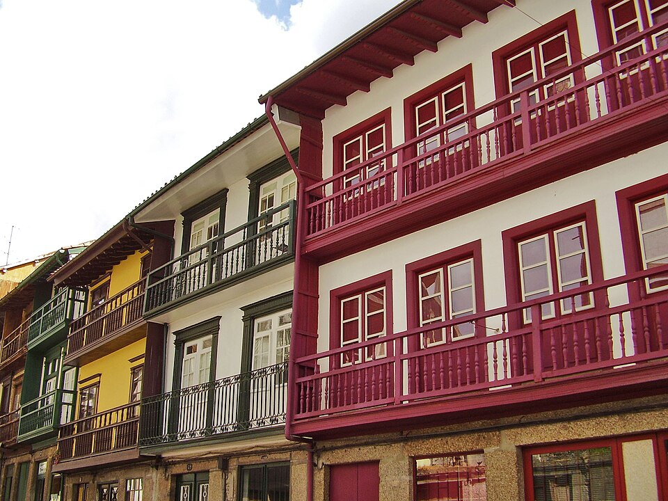 Guimarães — local market for subscription and membership platforms