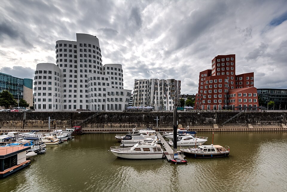 Düsseldorf — subscription and membership platforms for local businesses