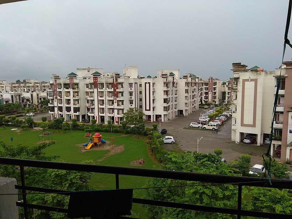 Rudrapur — local market for custom e-commerce platforms