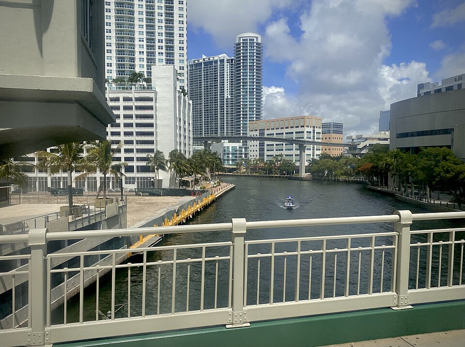 Miami — local market for mobile commerce apps