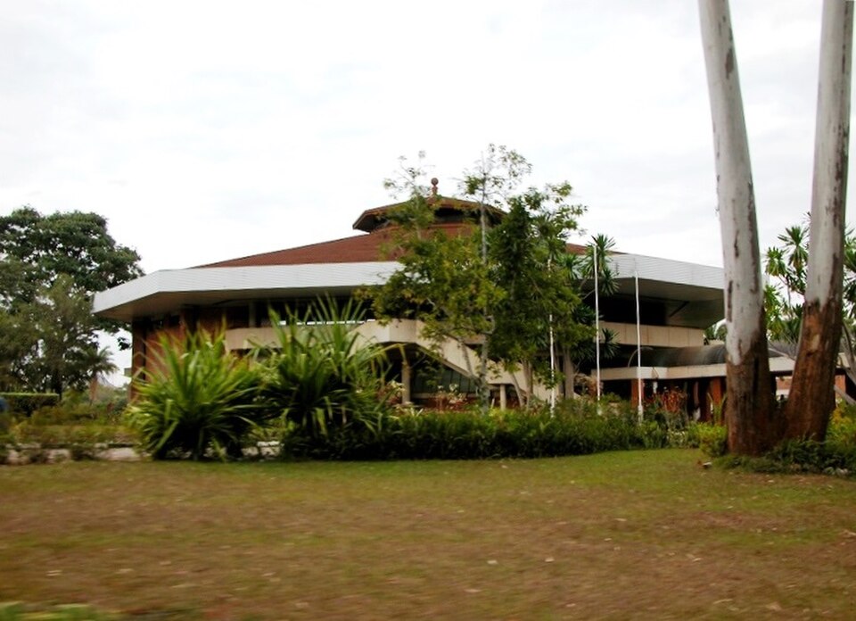 Zomba — local market for online stores
