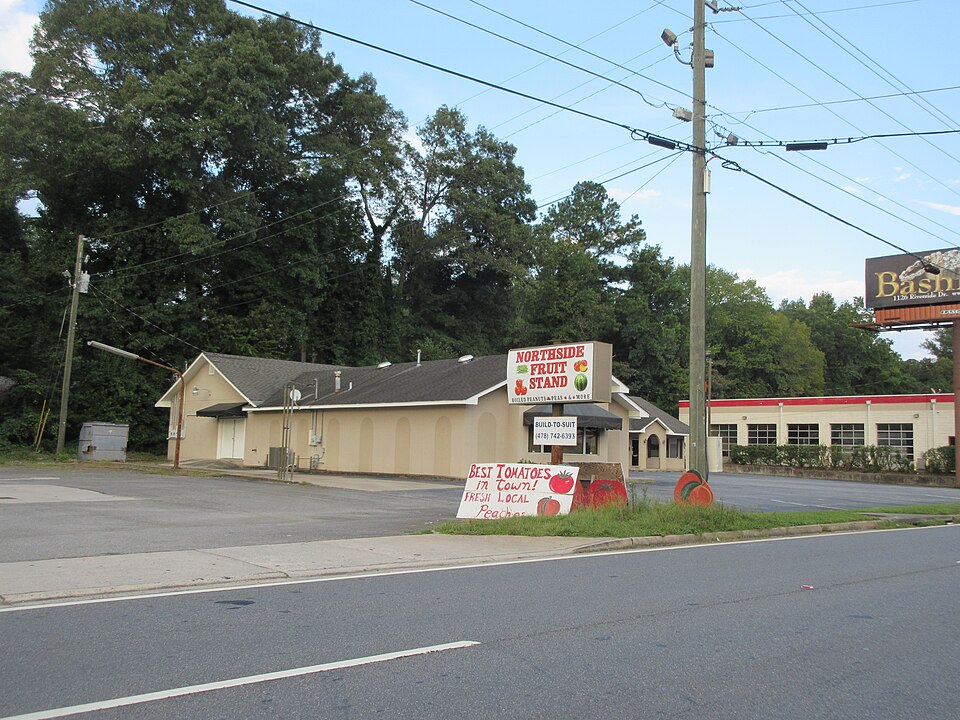 Macon — manufacturer and distributor portals for local businesses