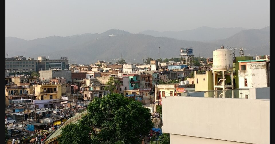 Baddi — local market for online stores