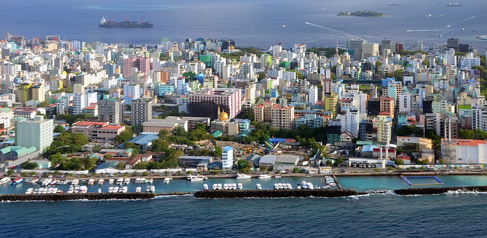 Malé — local market for multi-vendor marketplaces