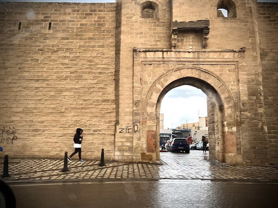 Sousse — local market for manufacturer and distributor portals
