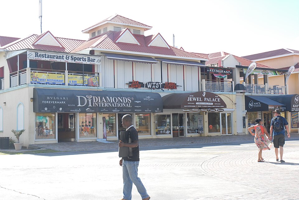 Basseterre — local market for multi-vendor marketplaces
