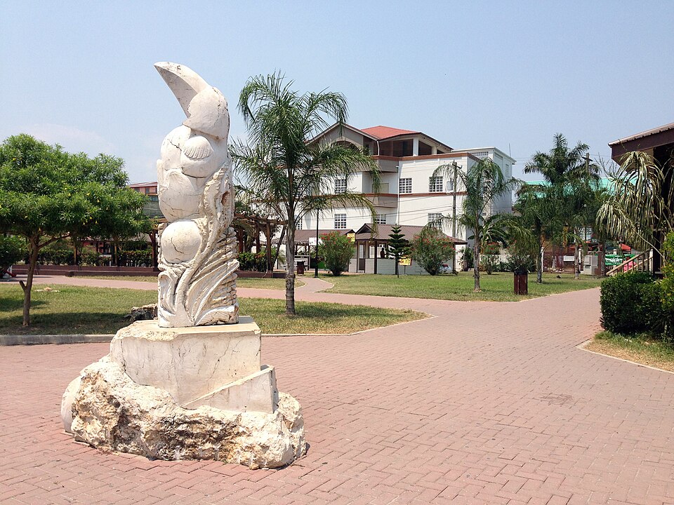 San Ignacio — local market for online stores