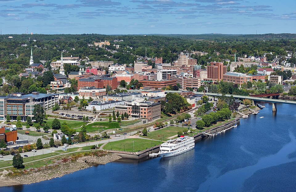 Bangor — local market for online stores