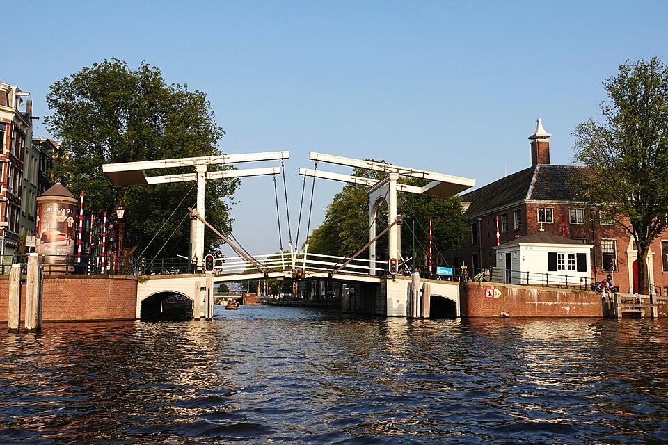 Amsterdam — multi-vendor marketplaces for local businesses