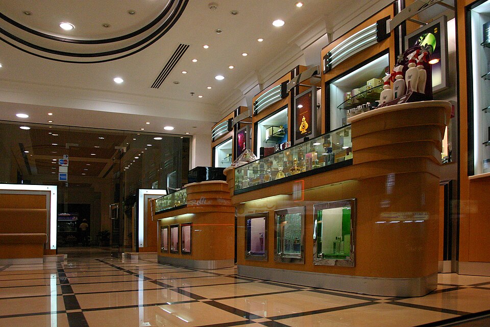 Manama — local market for mobile commerce apps