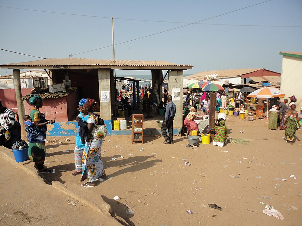 Bakau — local market for multi-vendor marketplaces