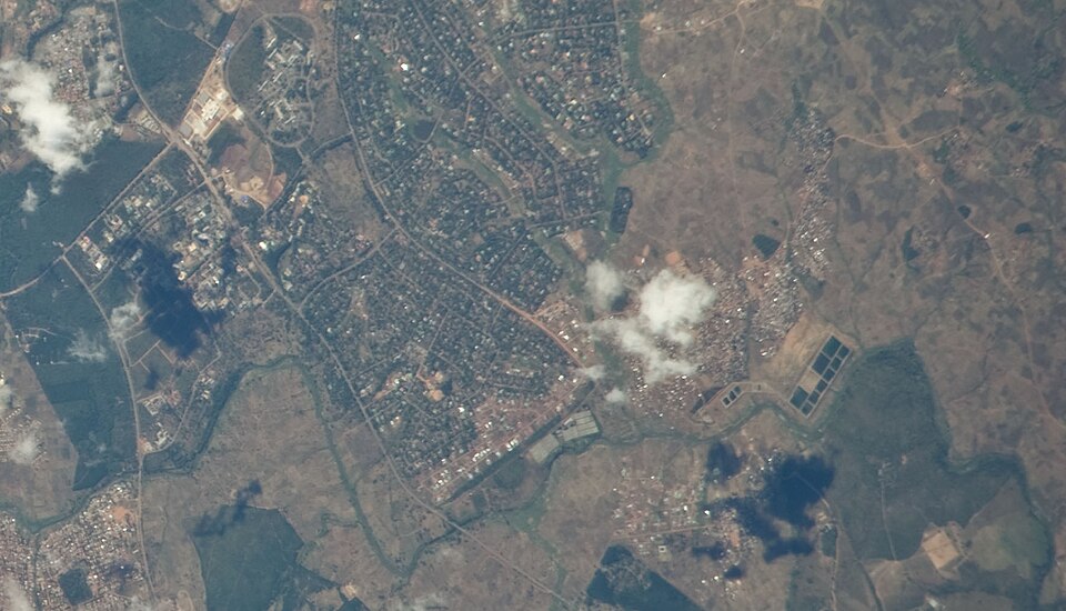 Lilongwe — international and multi-region stores for local businesses