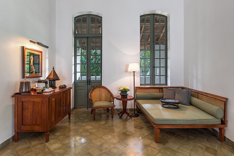 Luang Prabang — international and multi-region stores for local businesses