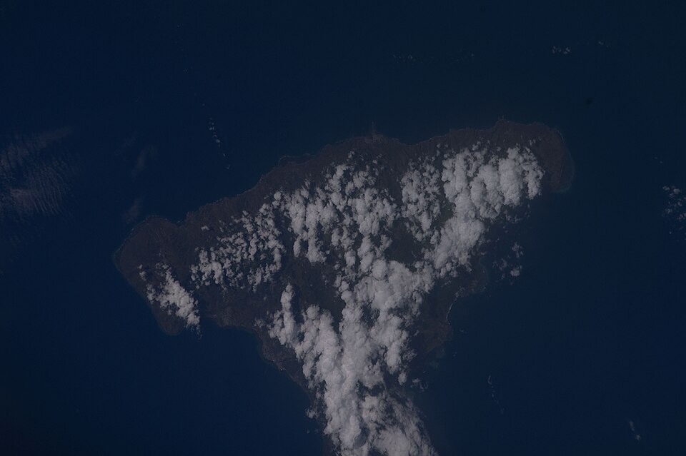 Comoros — local market for international and multi-region stores