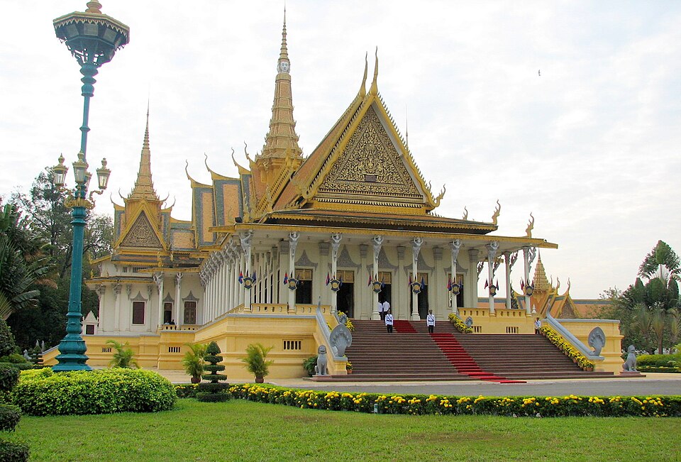 Phnom Penh — local market for service booking platforms