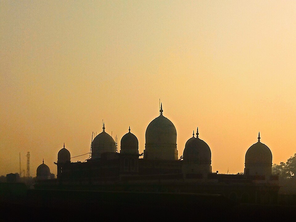 Kanpur — manufacturer and distributor portals for local businesses