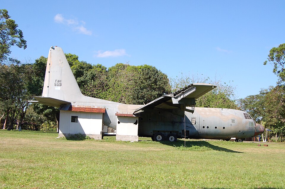 La Ceiba — manufacturer and distributor portals for local businesses