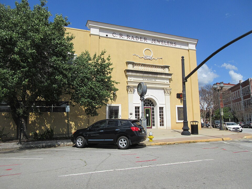 Macon — service booking platforms for local businesses