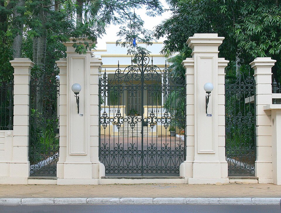 Asunción — manufacturer and distributor portals for local businesses