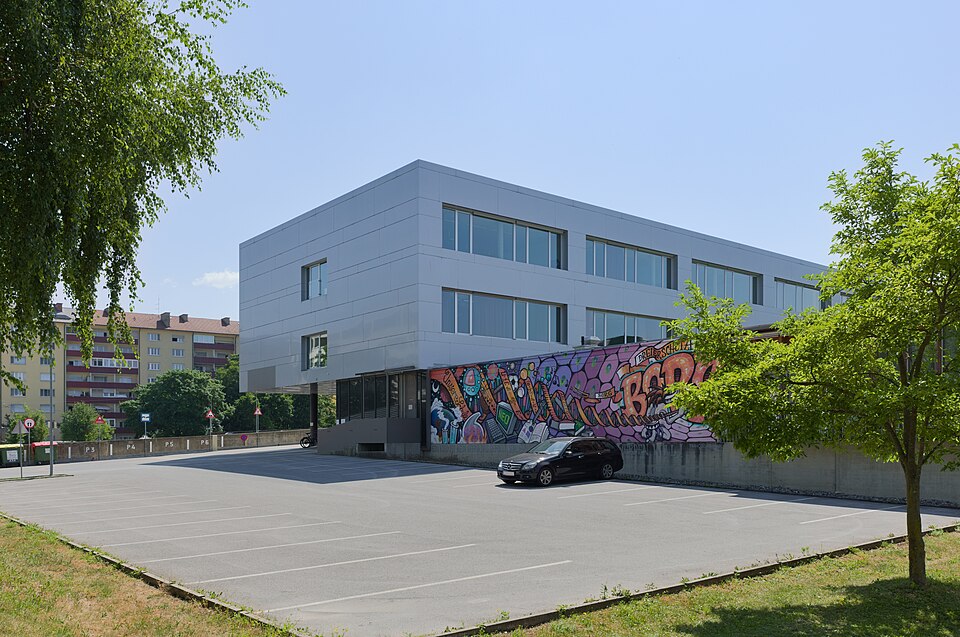 Graz — international and multi-region stores for local businesses