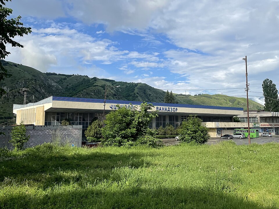 Vanadzor — local market for multi-vendor marketplaces