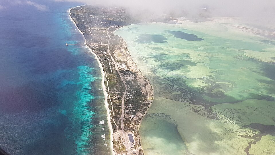 London (Kiritimati) — local market for online stores