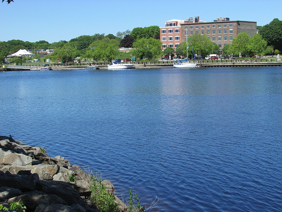 Bangor — multi-vendor marketplaces for local businesses