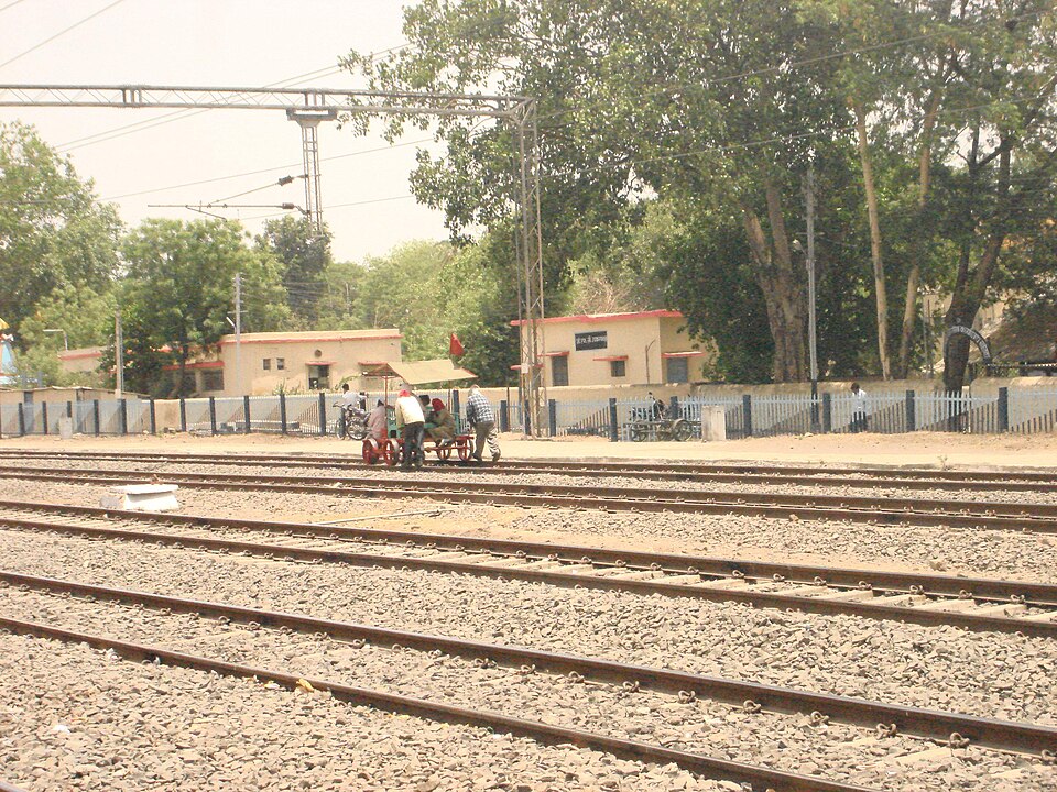 Khandwa — subscription and membership platforms for local businesses