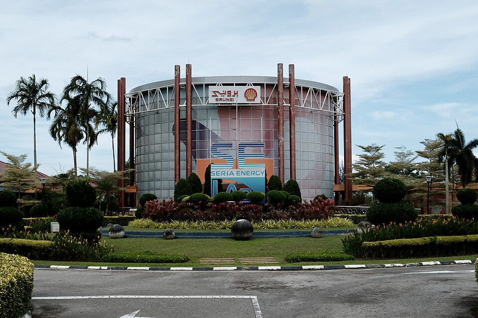 Seria — local market for manufacturer and distributor portals