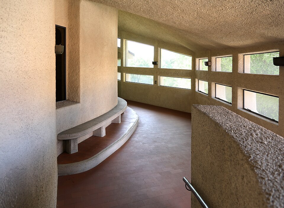 Borgo Maggiore — manufacturer and distributor portals for local businesses