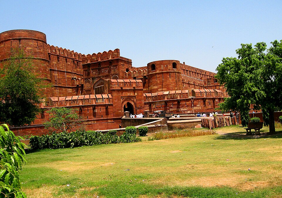 Agra — service booking platforms for local businesses