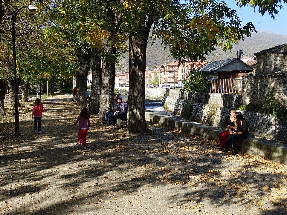 Tetovo — local market for international and multi-region stores
