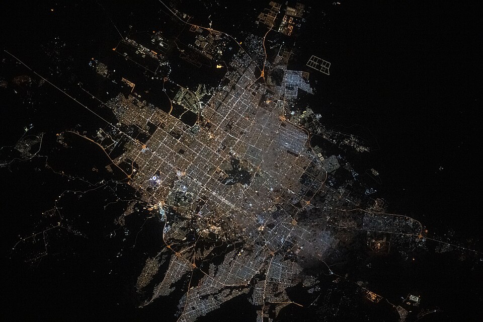 Riyadh — international and multi-region stores for local businesses