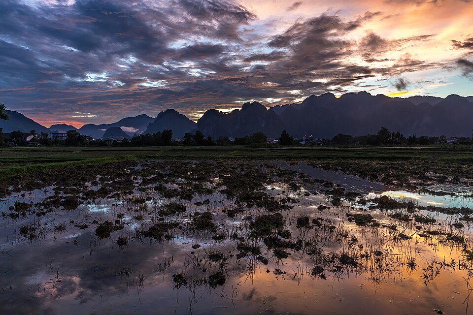 Vang Vieng — multi-vendor marketplaces for local businesses