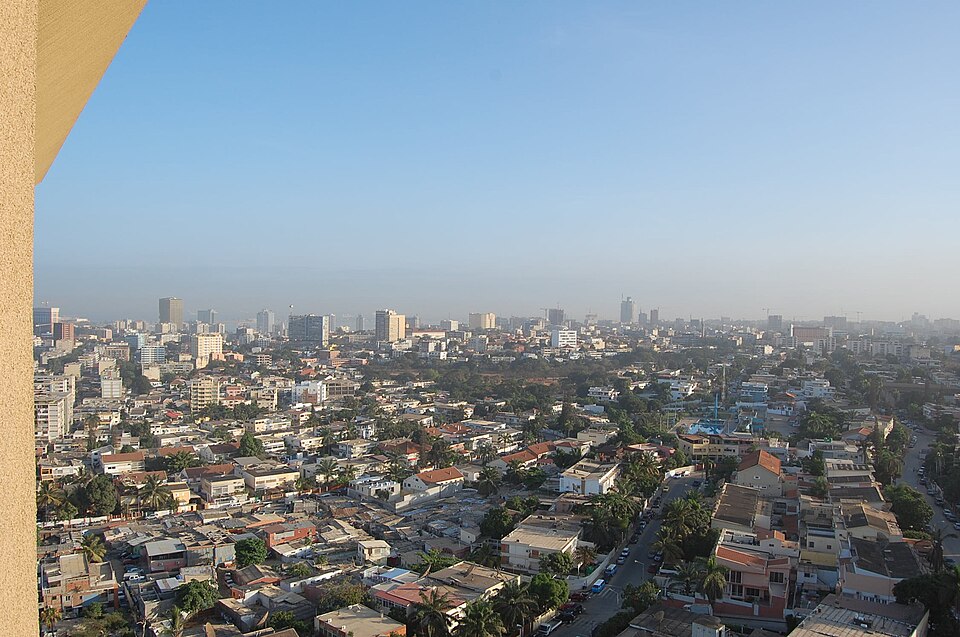 Luanda — local market for manufacturer and distributor portals