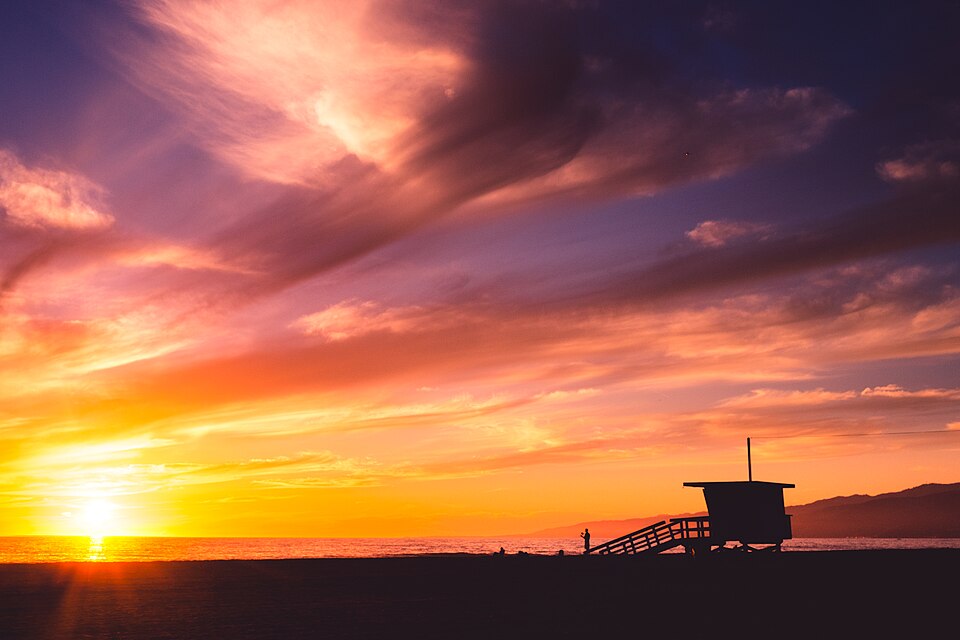 Santa Monica — local market for mobile commerce apps