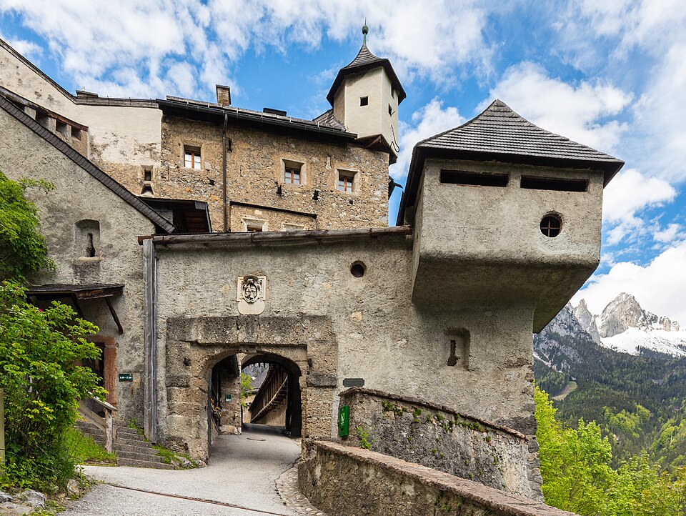 Austria — international and multi-region stores for local businesses