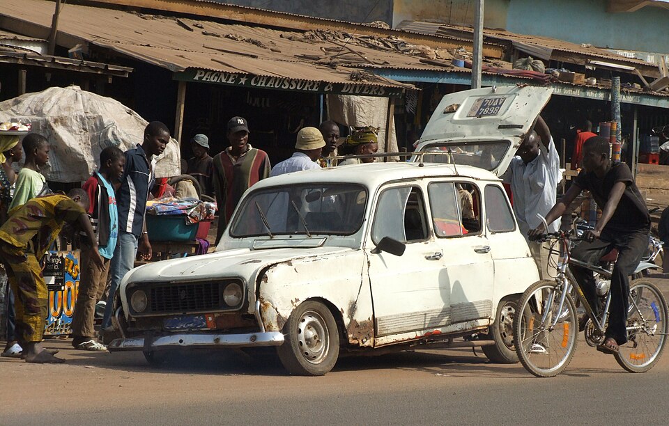 Bouaké — local market for manufacturer and distributor portals