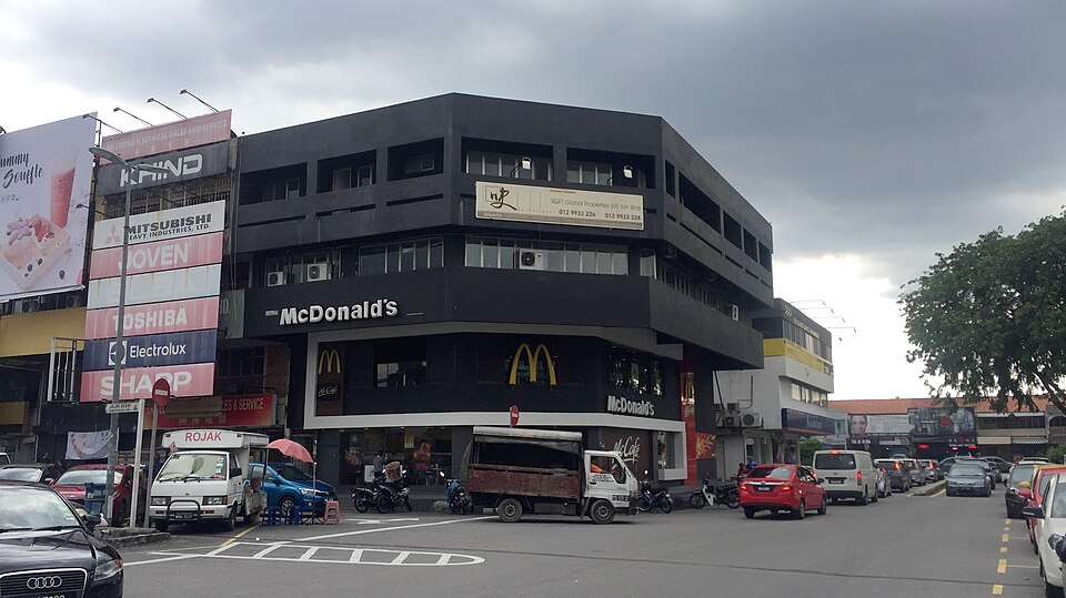 Petaling Jaya — international and multi-region stores for local businesses