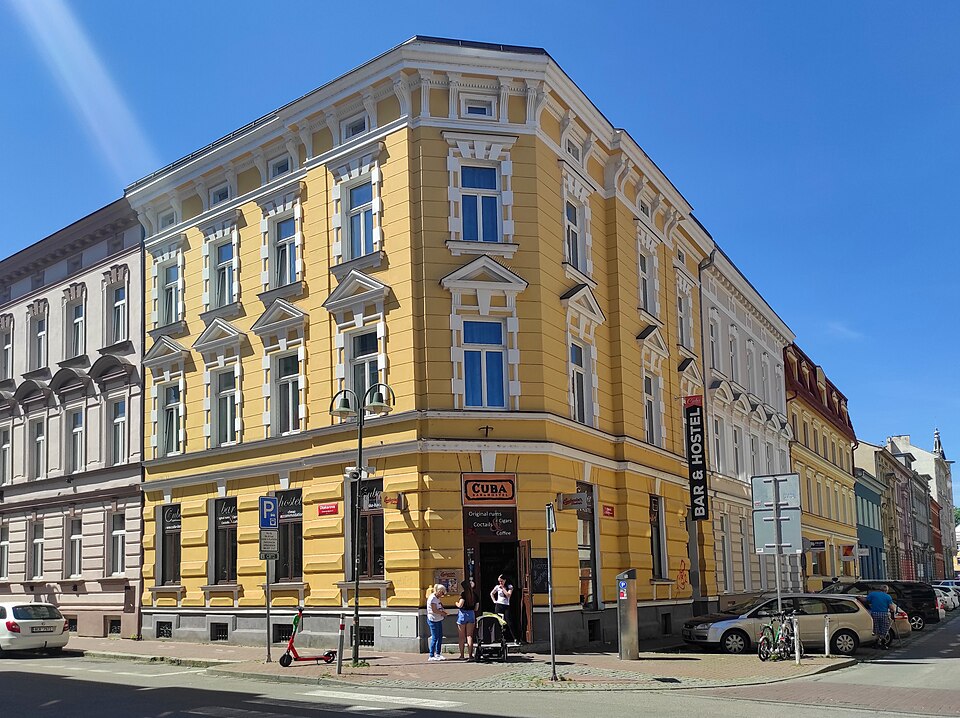 České Budějovice — international and multi-region stores for local businesses