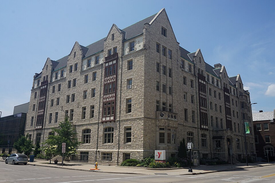 Green Bay — service booking platforms for local businesses