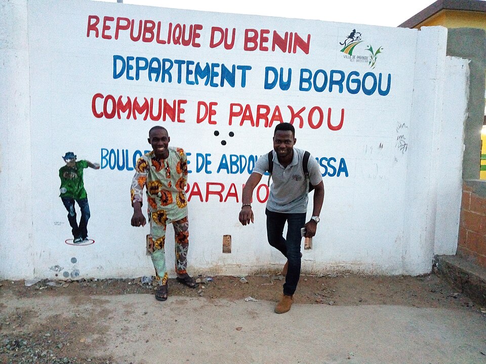 Parakou — international and multi-region stores for local businesses