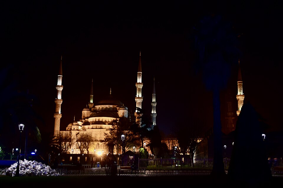 Istanbul — local market for service booking platforms
