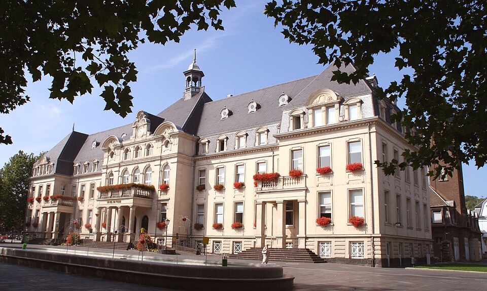 Dudelange — local market for online stores